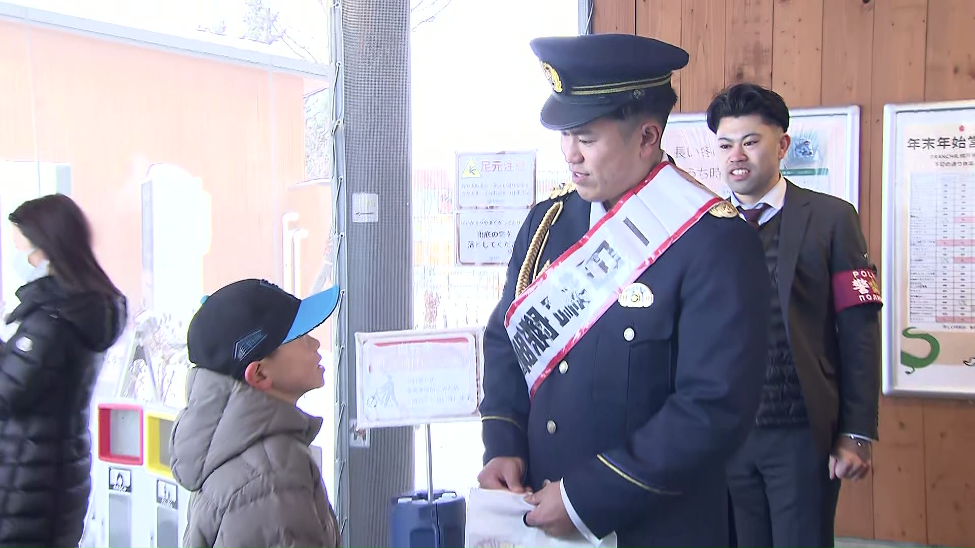 犯罪防止を呼び掛ける今川選手