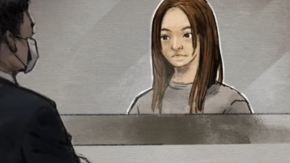 記者の取材に応じる川村葉音被告（取材に基づくスケッチ）