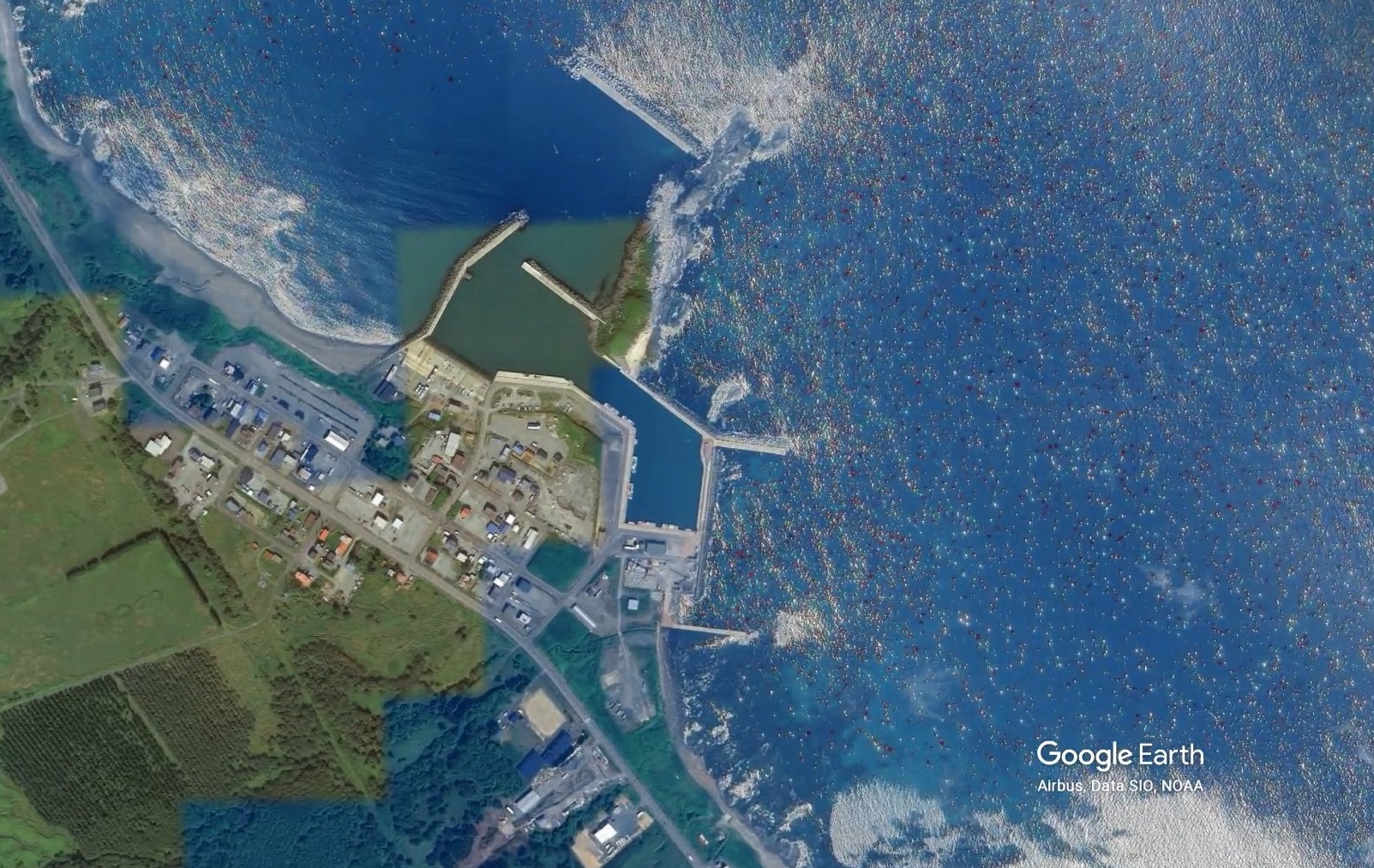 オホーツク枝幸北漁港・目梨泊(Google Earthより)