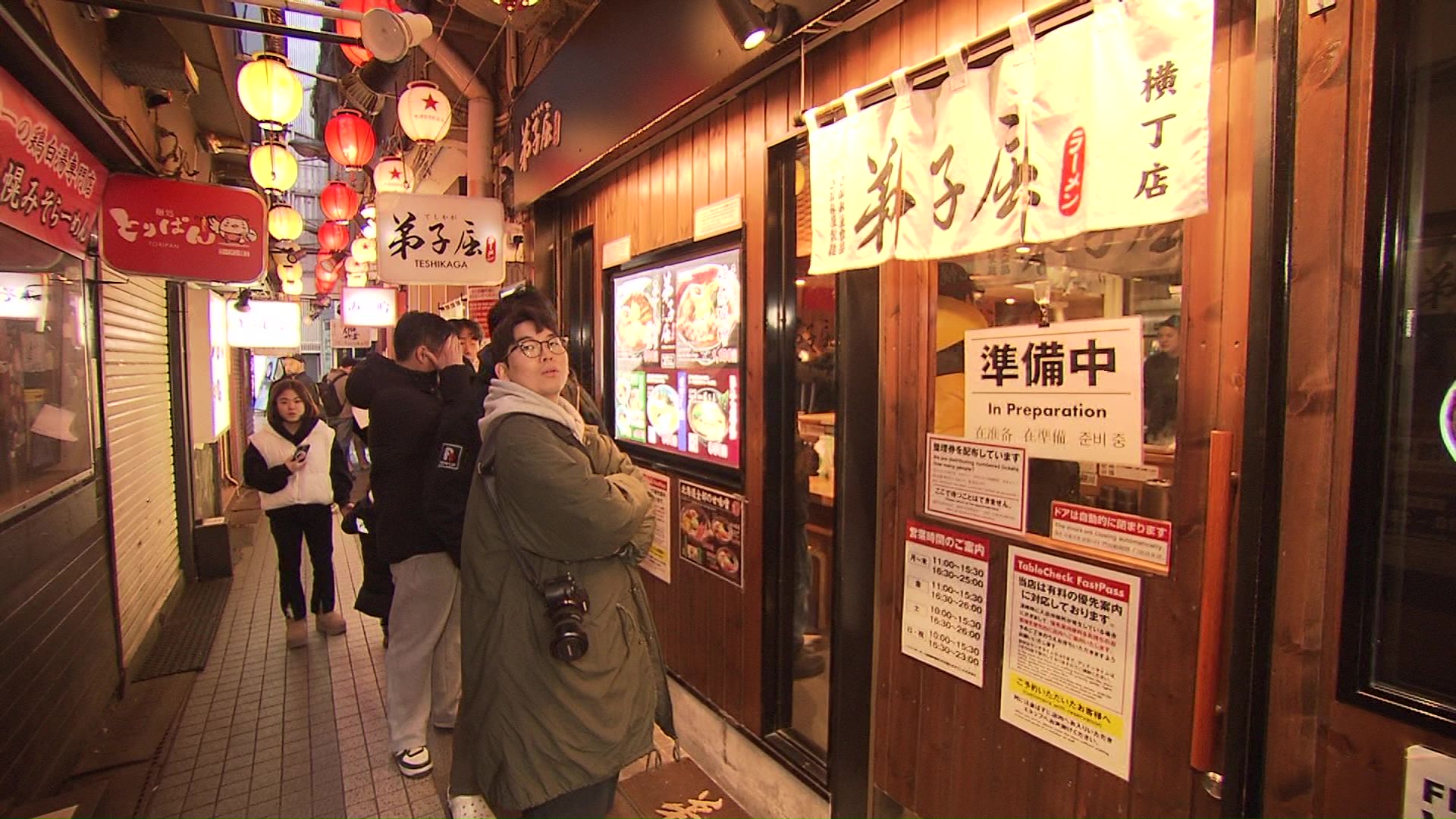 行列ができるラーメン店も