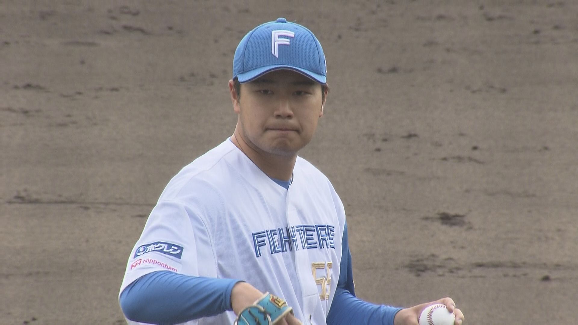 紅白戦初登板で好投した旭川市育ちの松浦慶斗投手