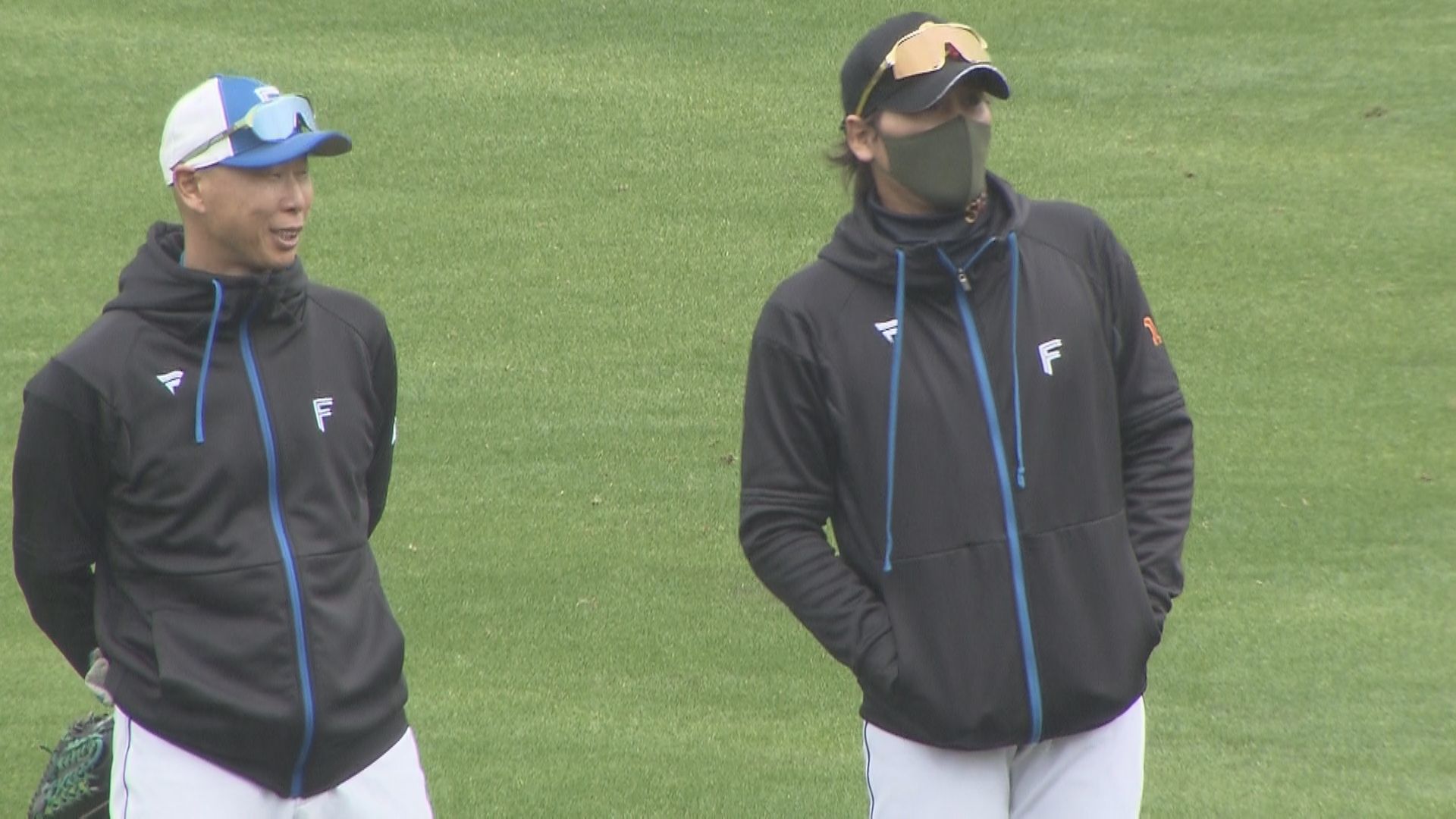 森本コーチと新庄監督