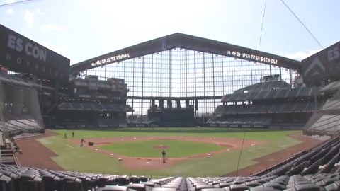 100万円納税者が「ファーストピッチ体験」