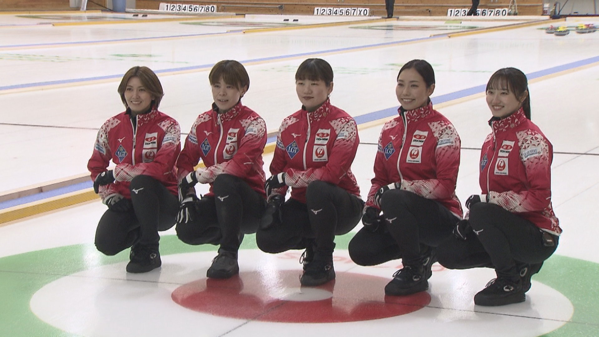 カーリング女子日本代表（今月1日撮影）