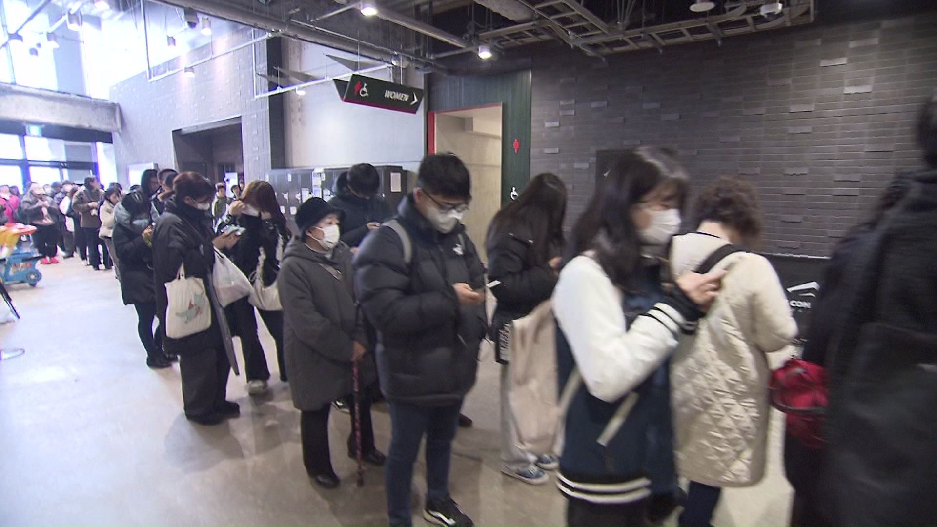 エスコンにできた長蛇の列