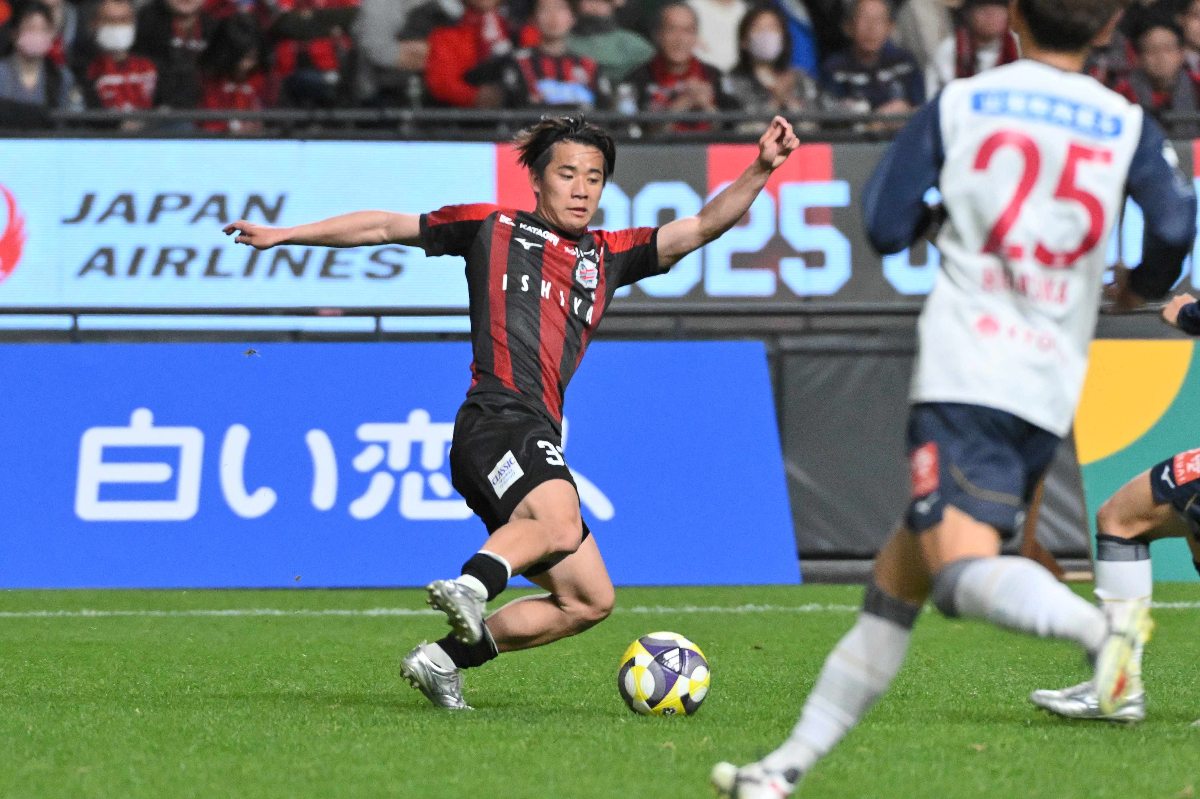 右サイドから果敢に攻撃をしかけたMF近藤友喜選手（提供：北海道コンサドーレ札幌）