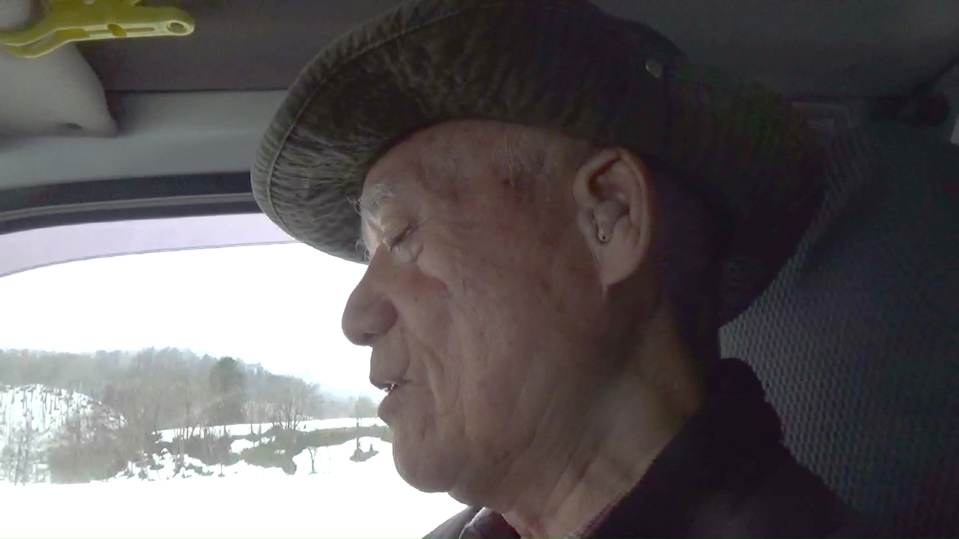 命は助かるも左目を失う