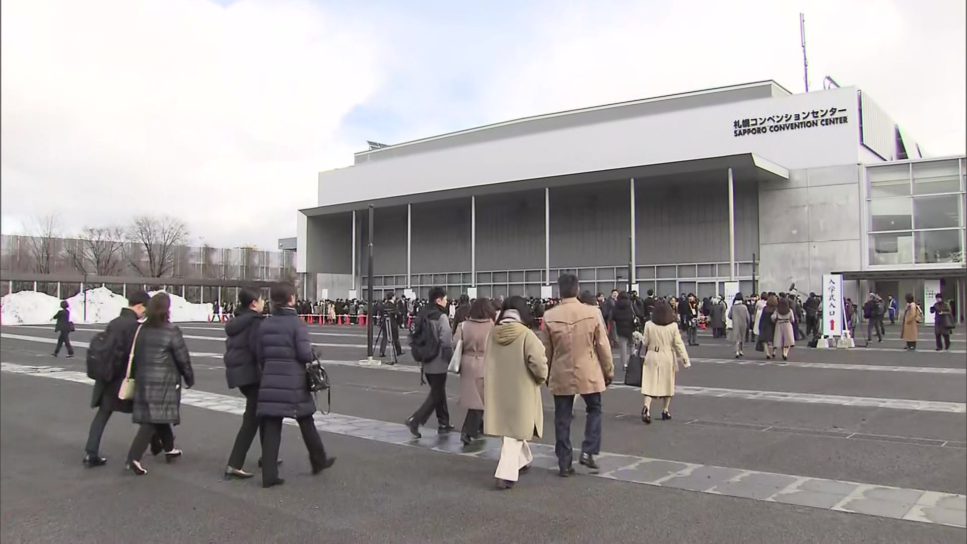 白石区の会場で北海道大学の入学式