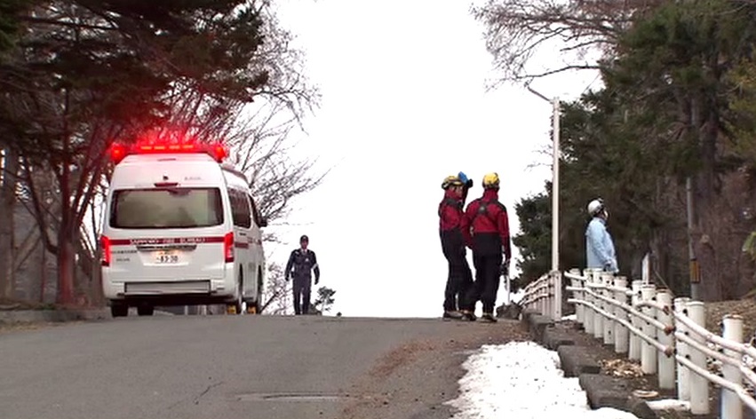 男性の遺体が見つかった現場付近