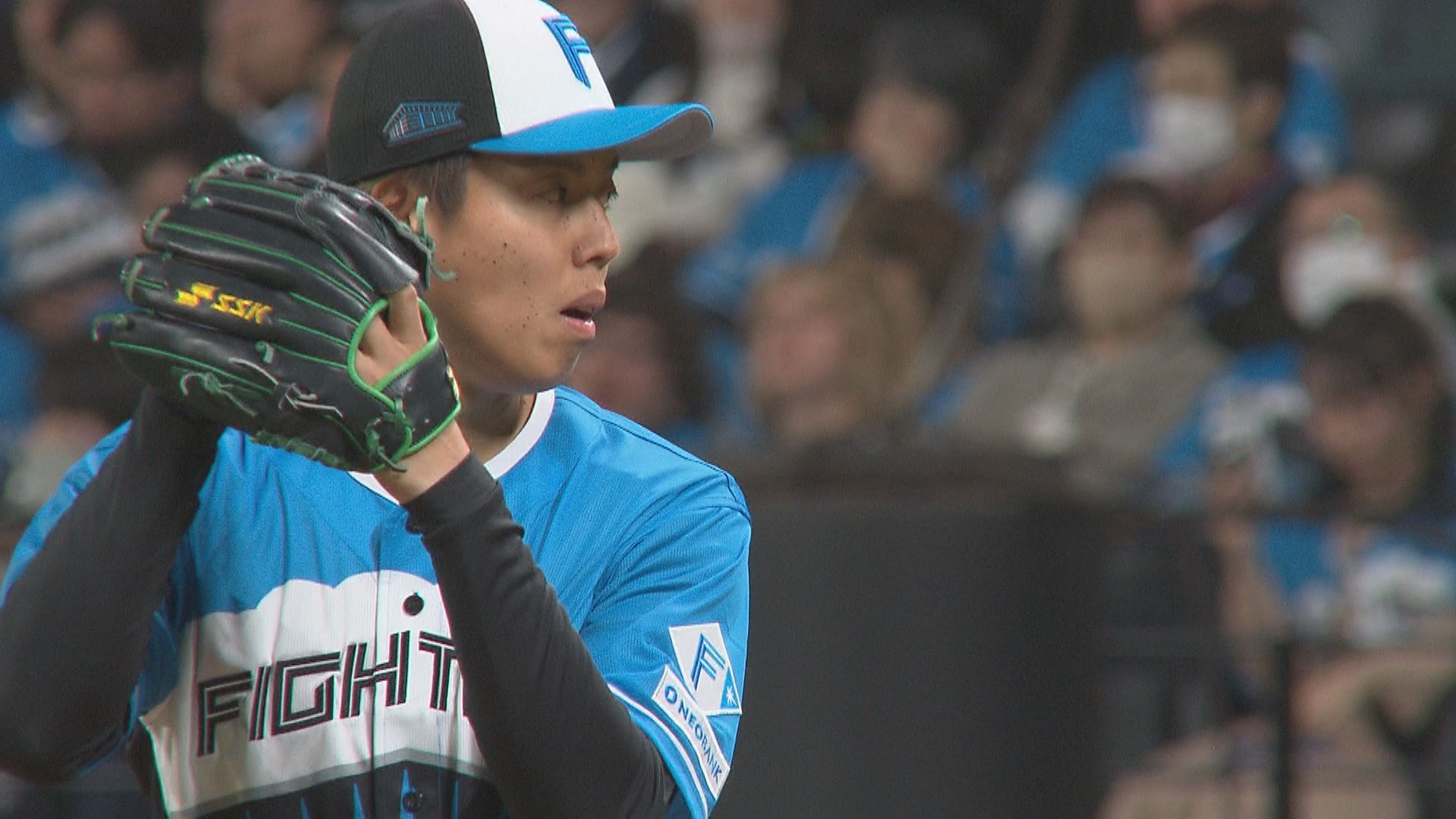 12回表に三者凡退に抑えた杉浦稔大投手