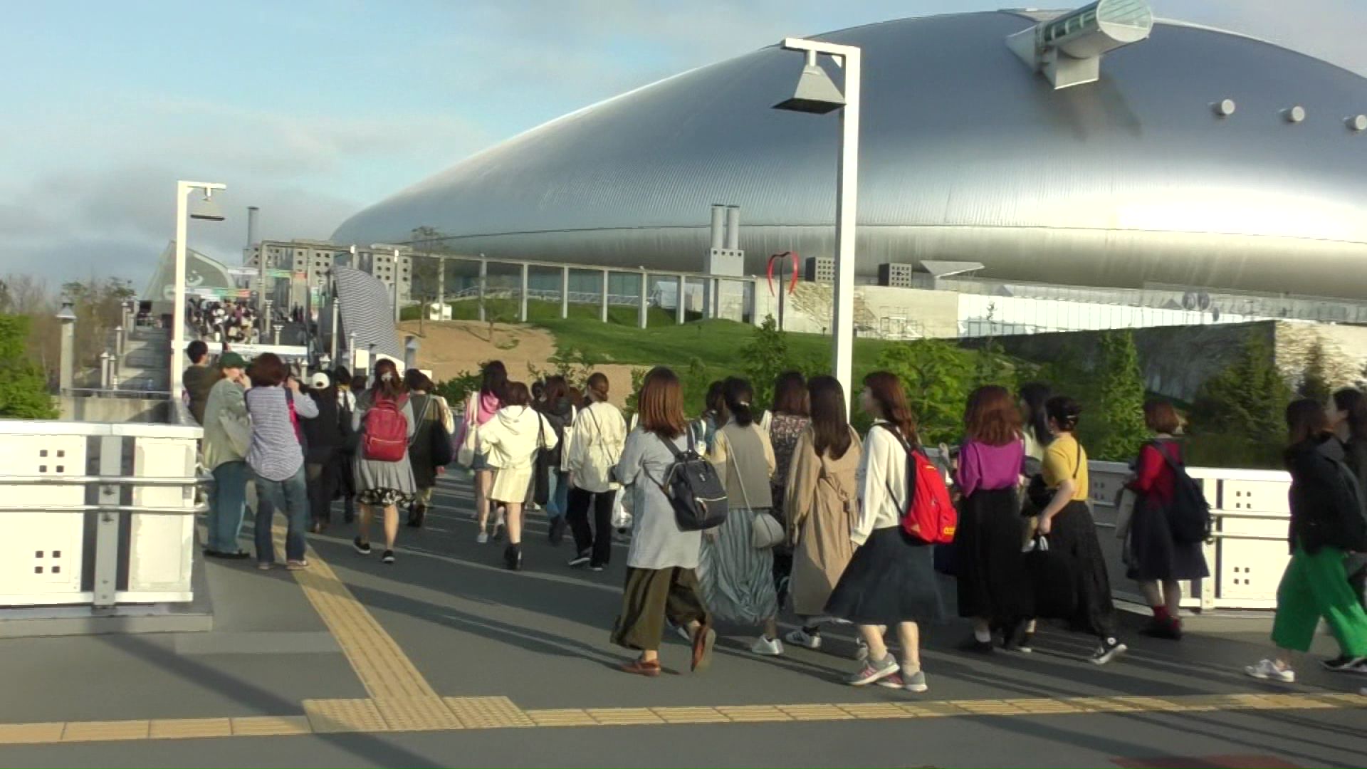 札幌ドームでのライブにはたくさんのファンが