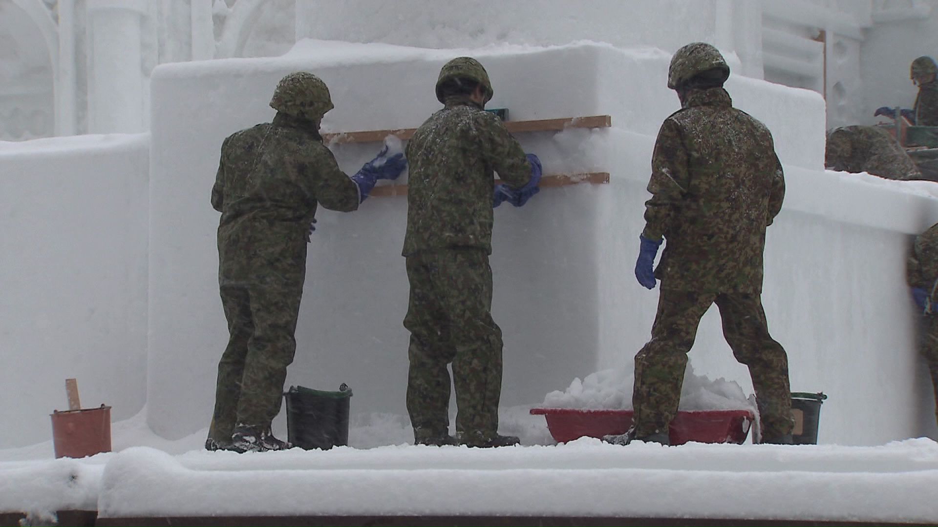 北洋銀行は自衛隊から雪像製作のノウハウを学ぶ方針