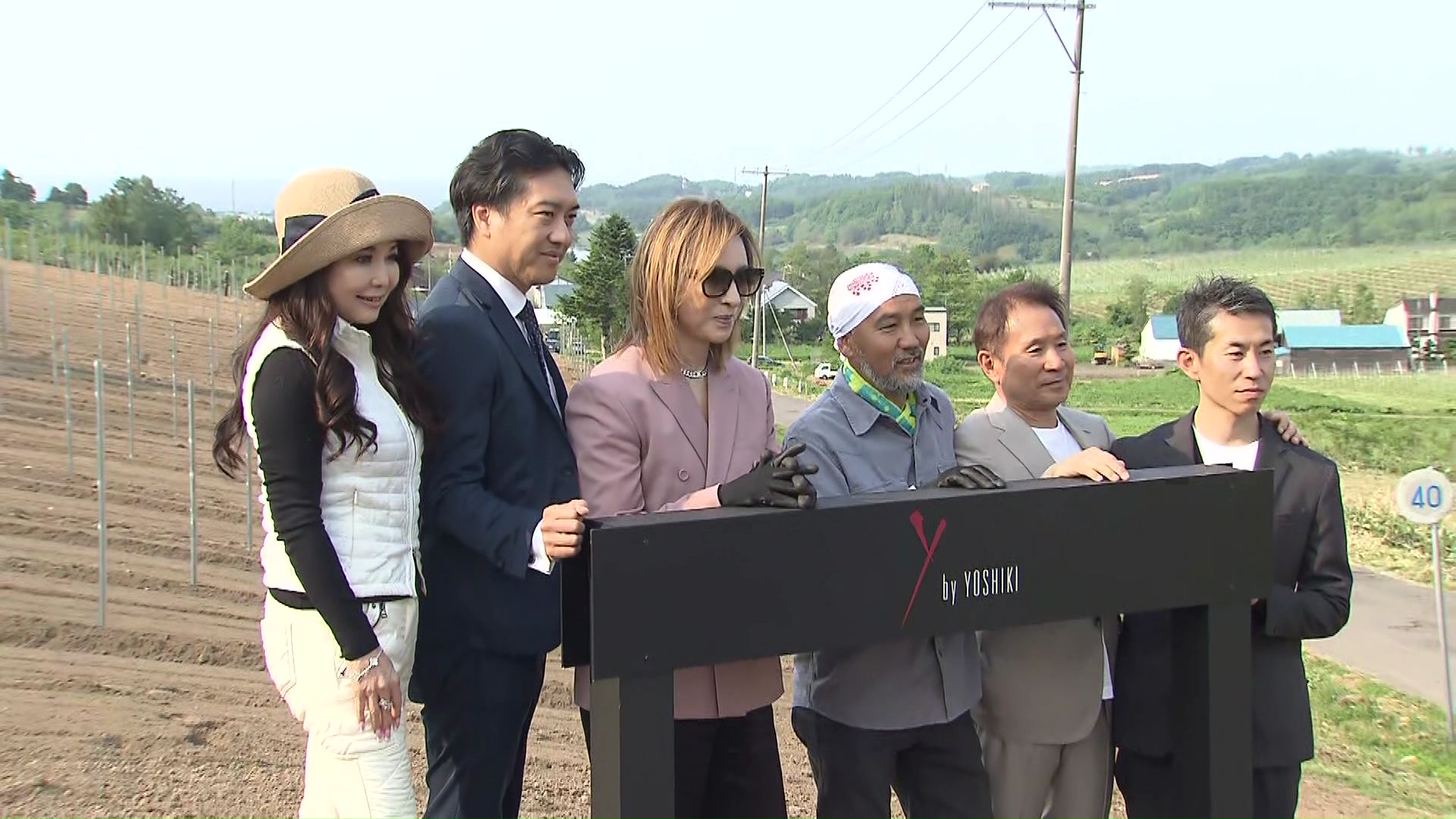 「Y by YOSHIKI」のブランドでワインを製造