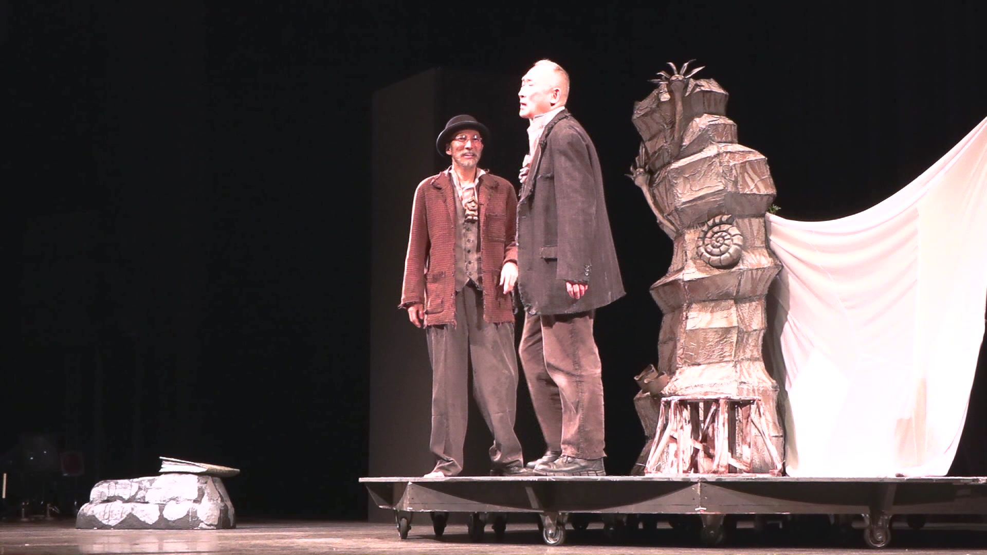 斎藤さんは最後まで舞台に立ち続けた