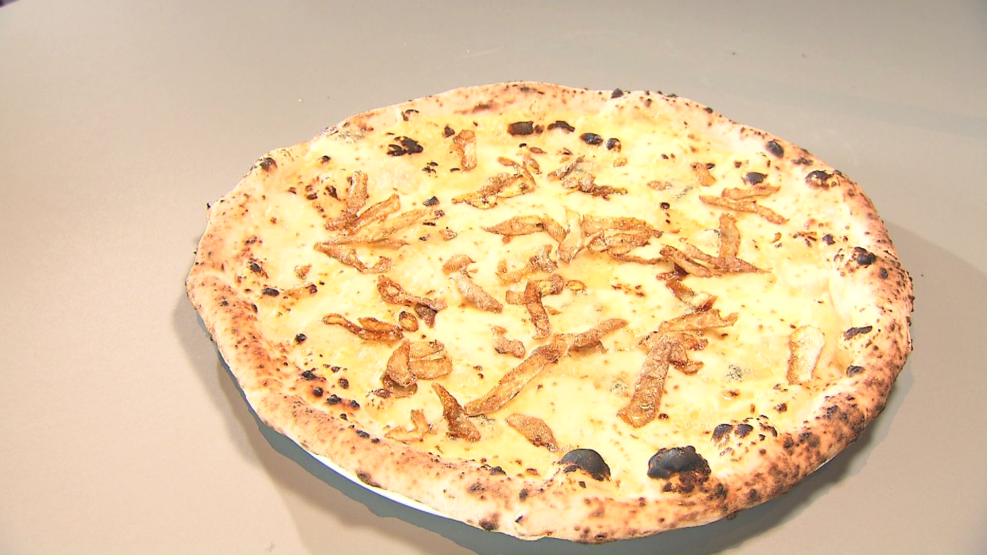 ポテトとチーズが魅力的なクアトロフォルマッジ