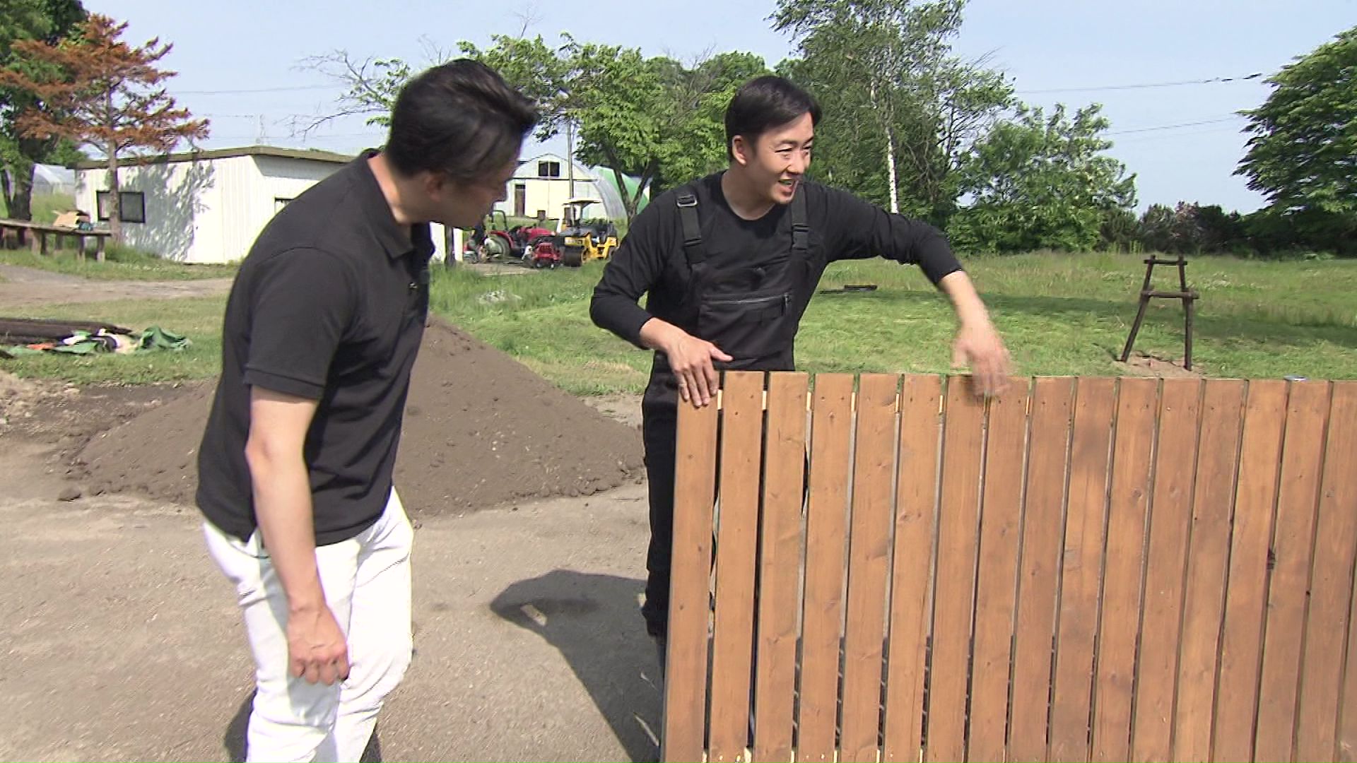 1500枚並べて完成したフェンス