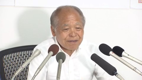 政界からの引退を表明をした宗男氏（午前4時すぎ）