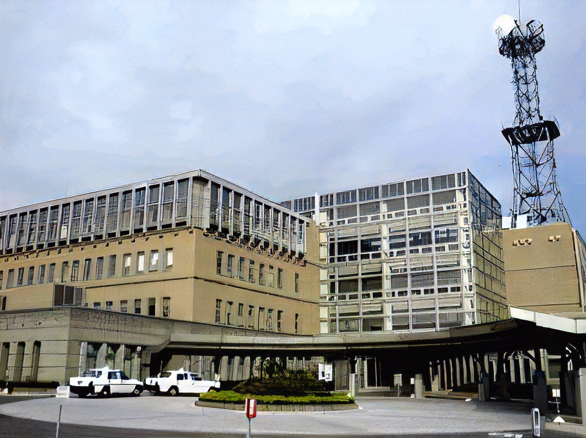 【キャプション】 食中毒が発生した知内温泉旅館に営業停止命令を出した渡島保健所が入る渡島合同庁舎