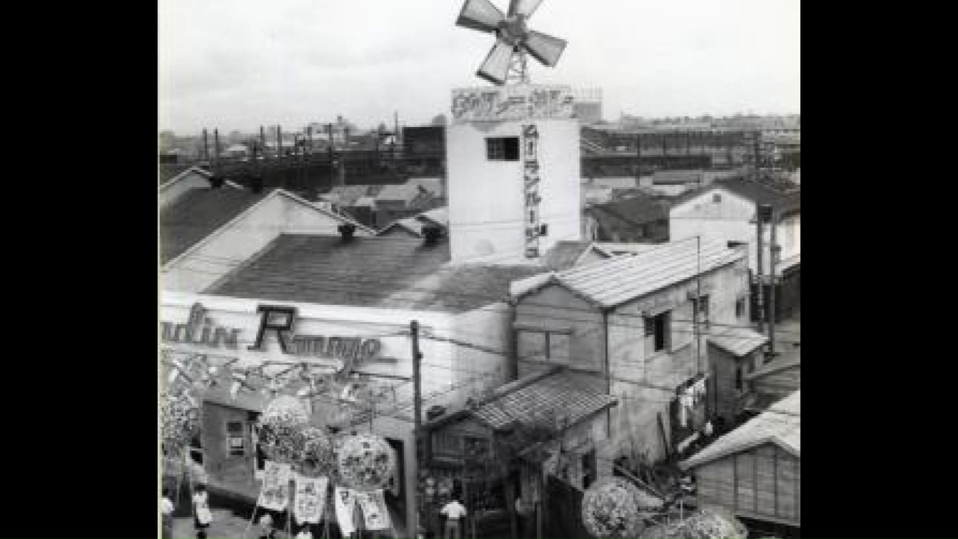 13歳のときに入団した「ムーラン・ルージュ」(提供:遺族)