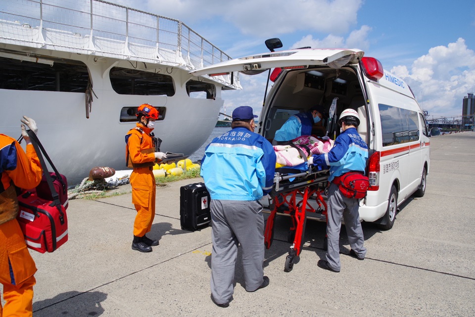 患者引き渡し時の状況（釧路港）