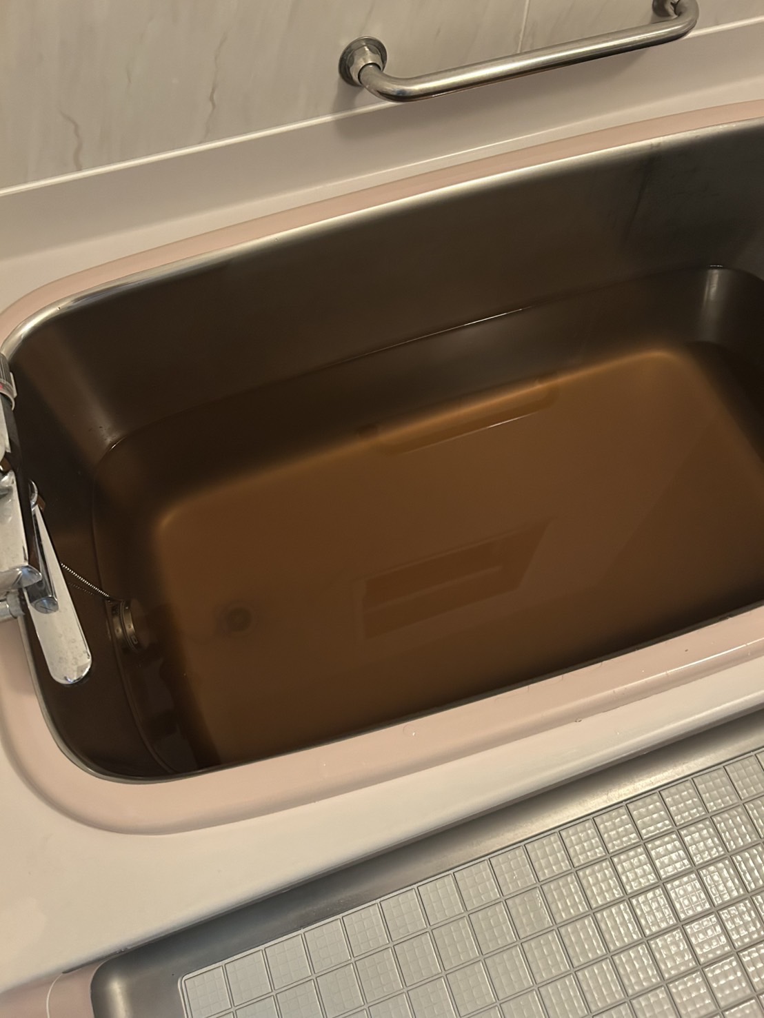 濁ったフロの水　視聴者撮影（24日）