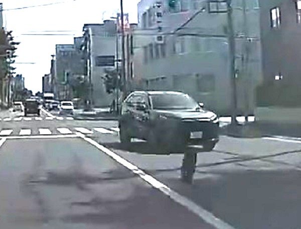 ２本のうち１本は対向車線に…