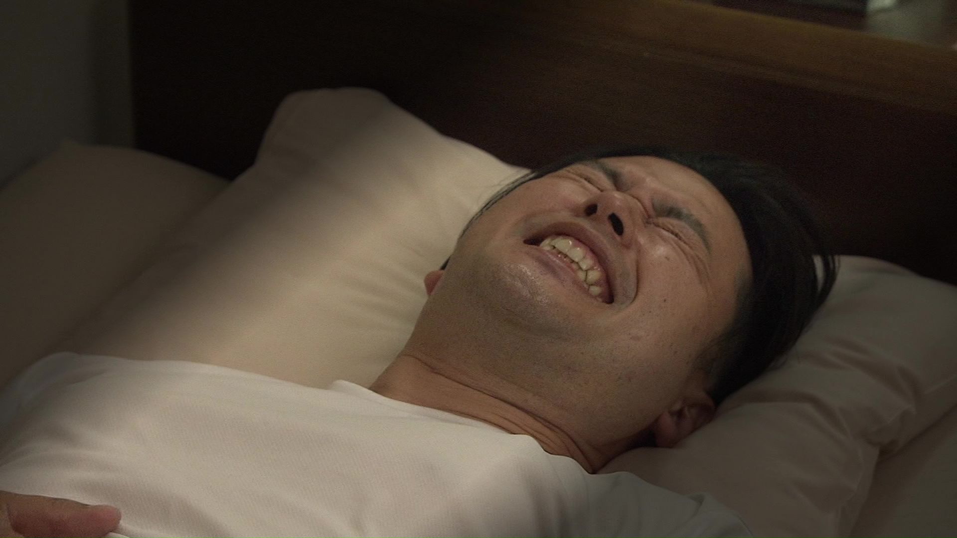 突然激しい腹痛で目が覚めた