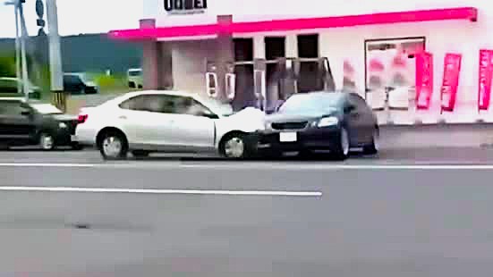 事故の瞬間（撮影：視聴者）