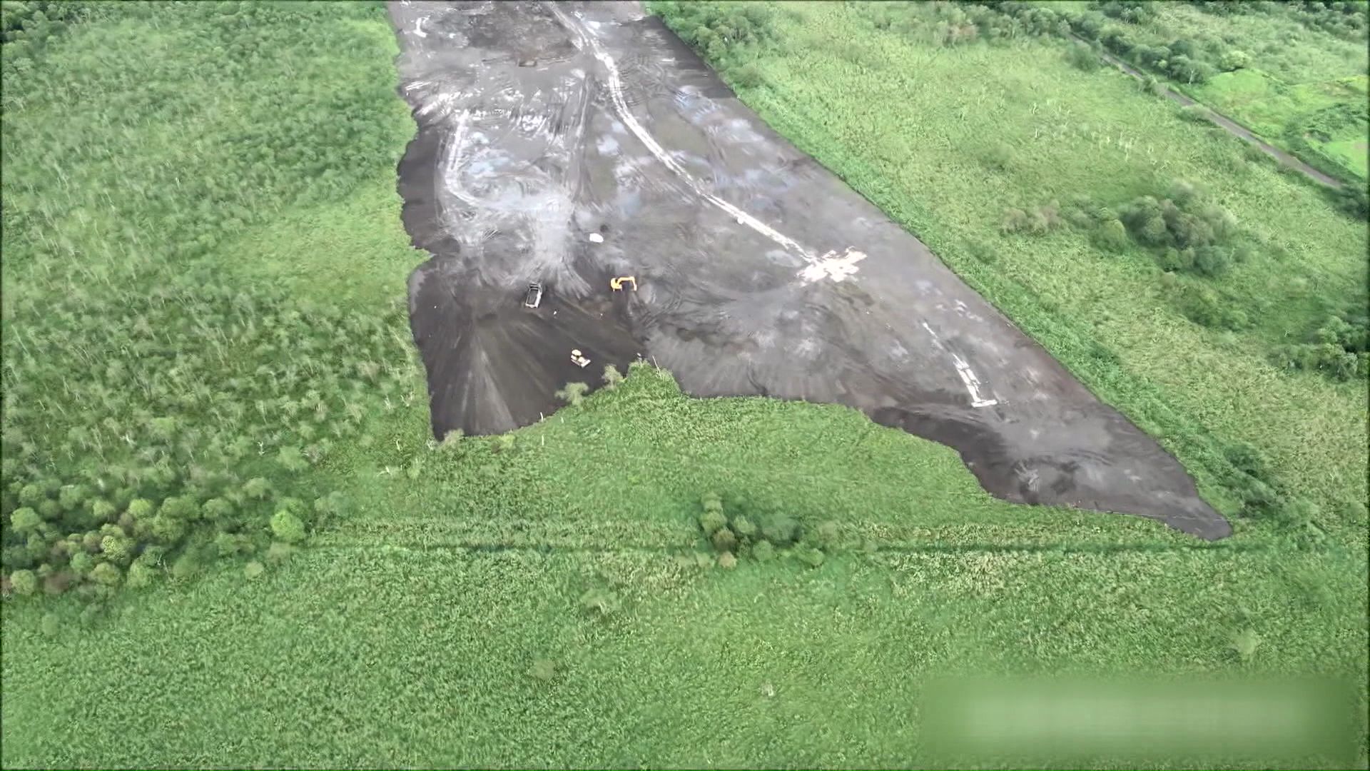釧路湿原周辺で進むメガソーラーの建設(提供:猛禽類医学研究所)