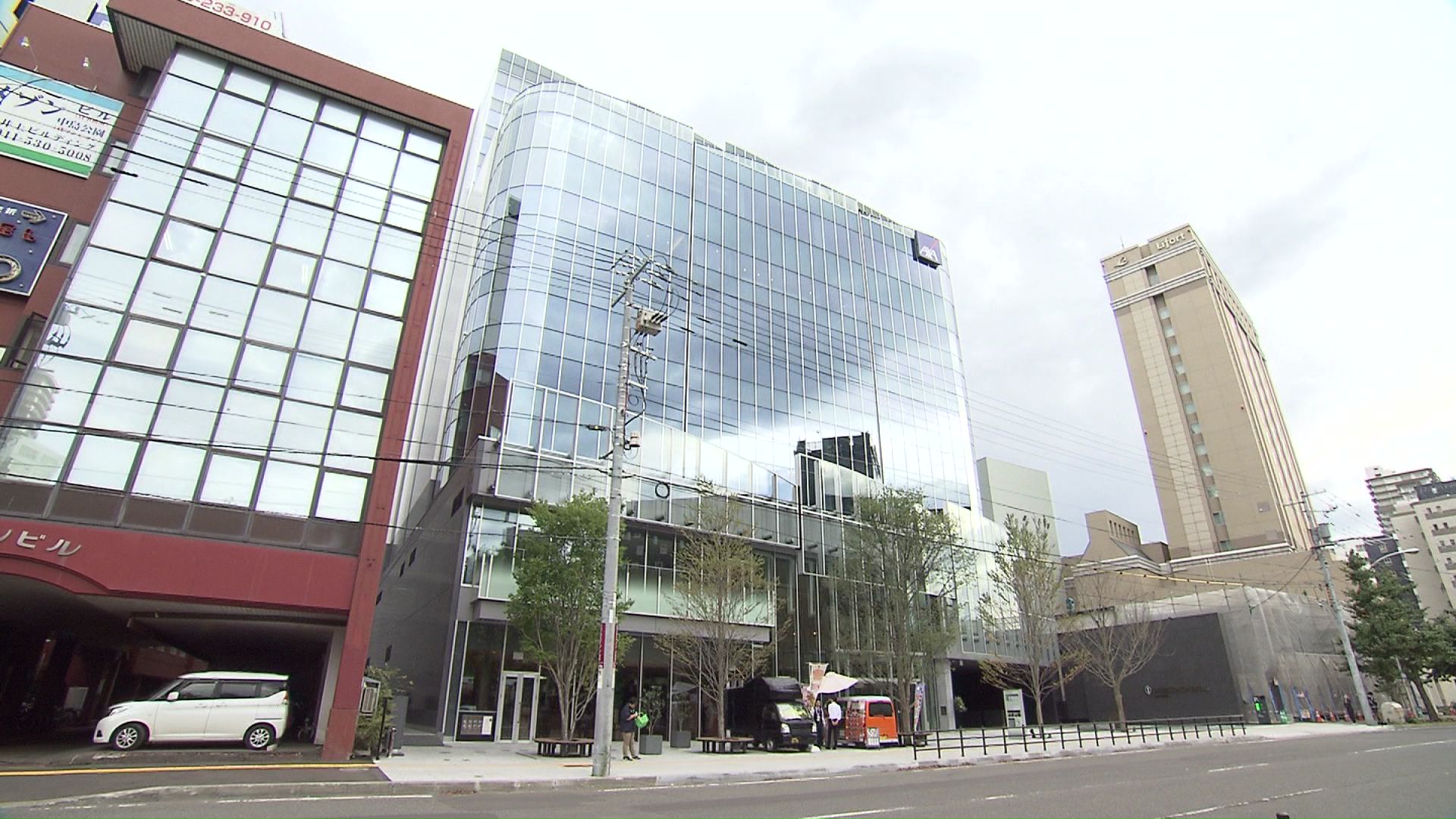 「インターコンチネンタル札幌」が入るライラックスクエアの外観