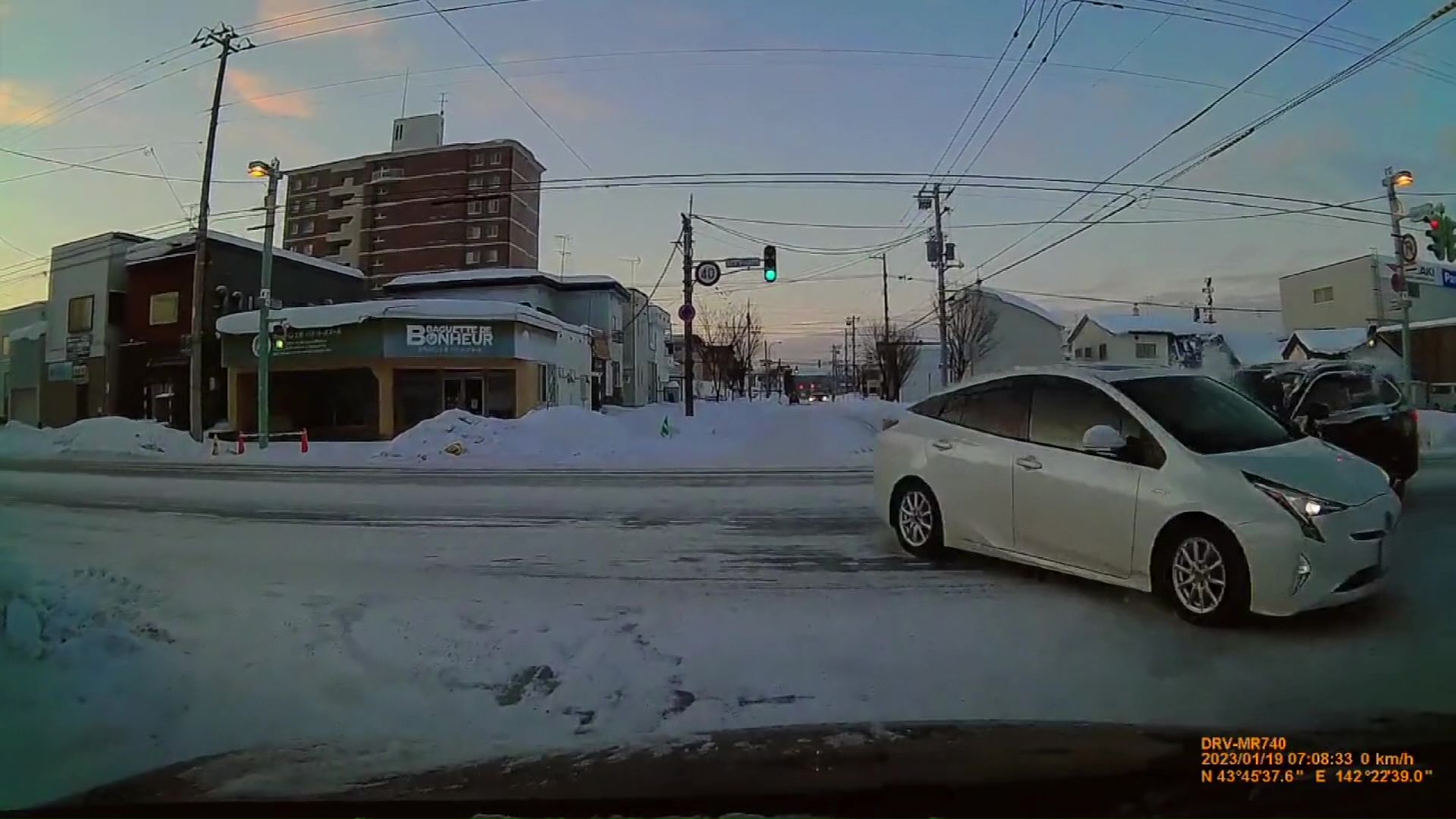 スリップ事故に注意（資料画像）