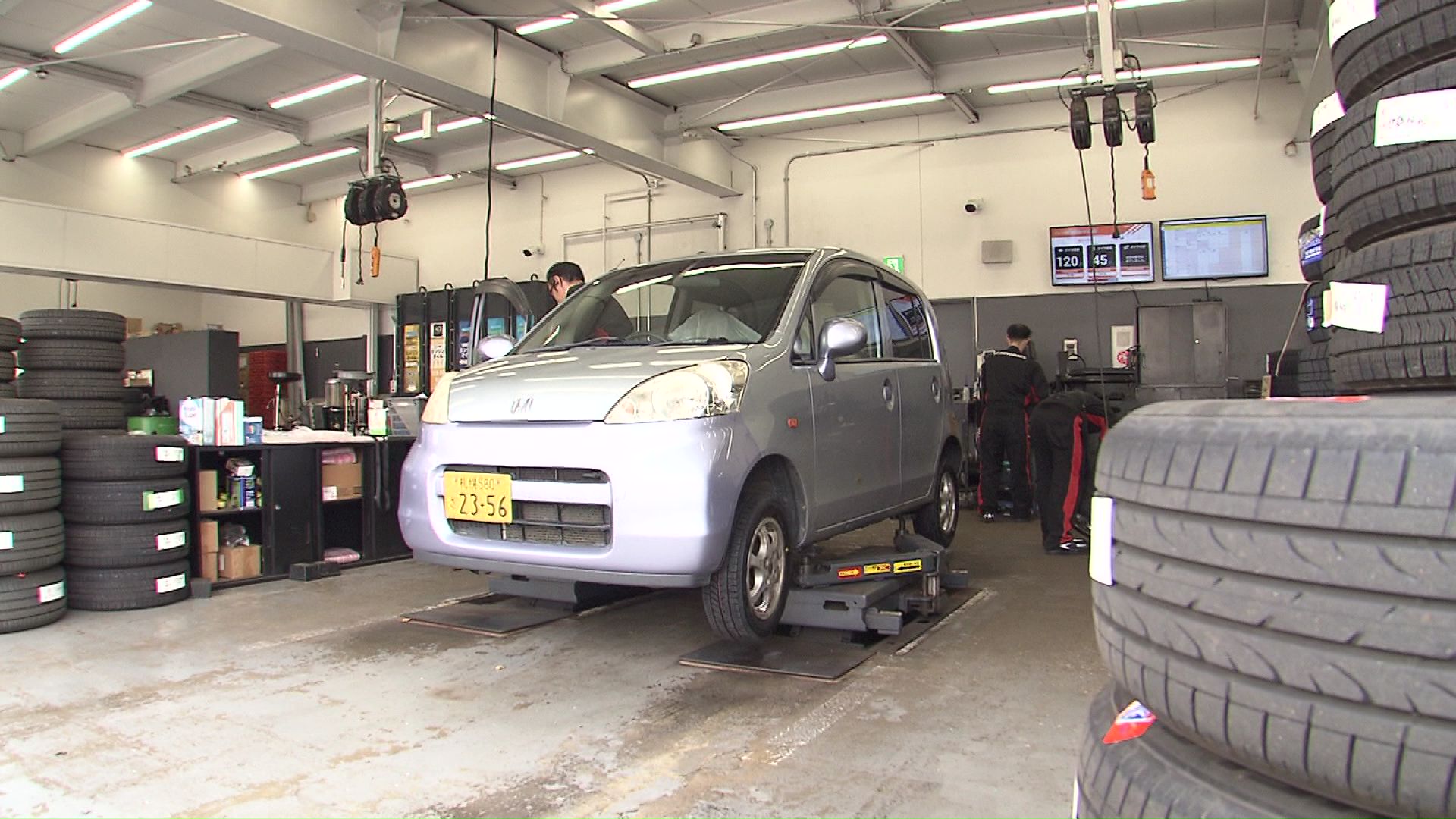 タイヤ交換にもハイシーズン料金