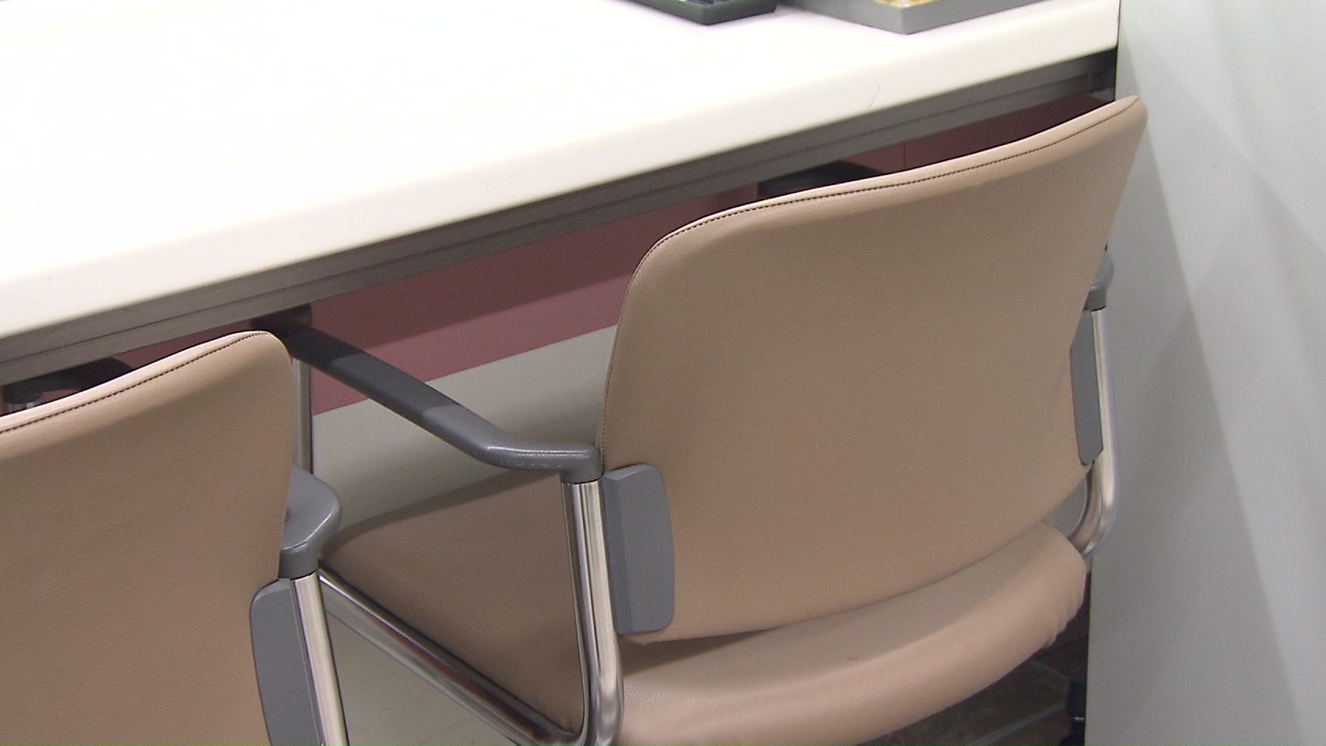 SNS上で出会った女性に投資を勧められ窓口へ…