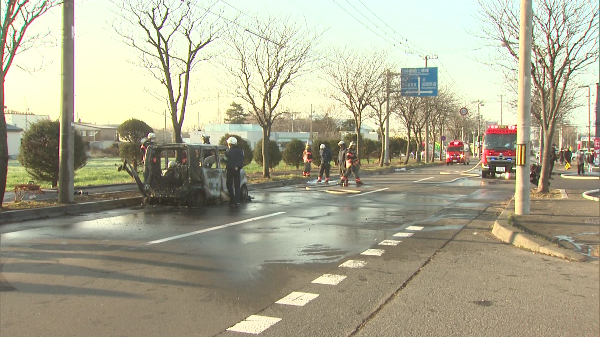 現場は小学校近くで一時騒然に
