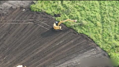 釧路湿原周辺で進むメガソーラー建設（提供：猛禽類医学研究所）