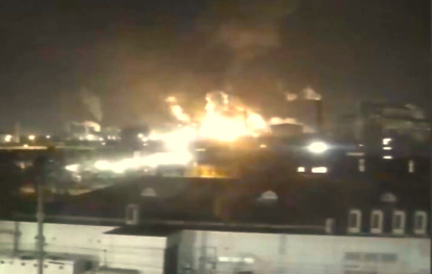 爆発した瞬間（提供：ウェザーニュース）