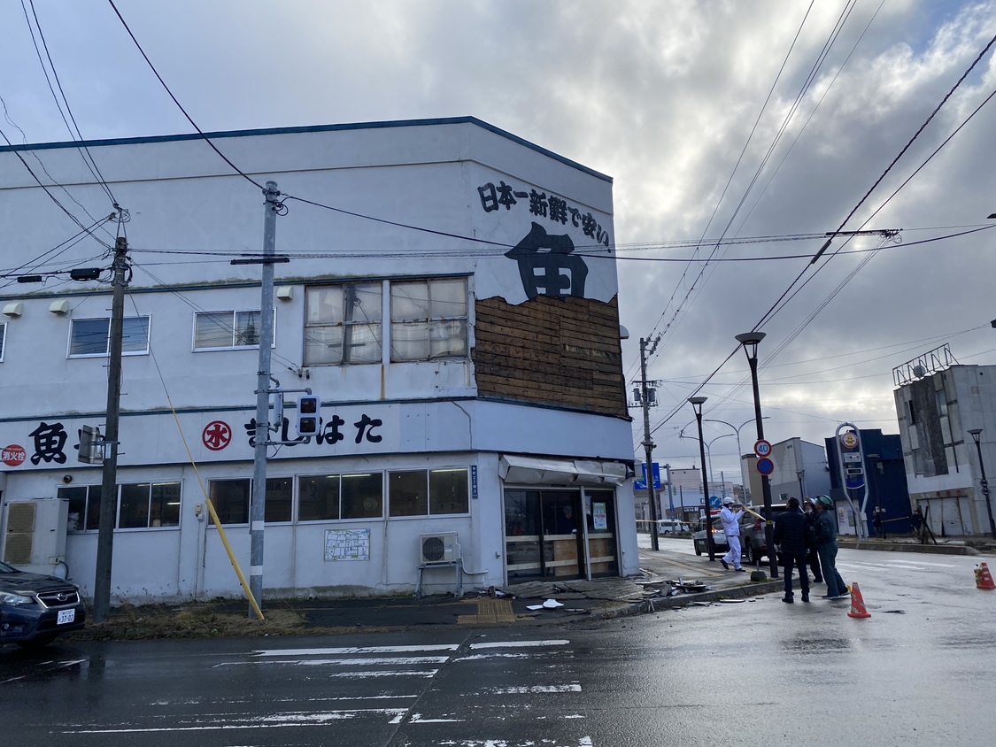 外壁が落下した現場（北海道留萌市）