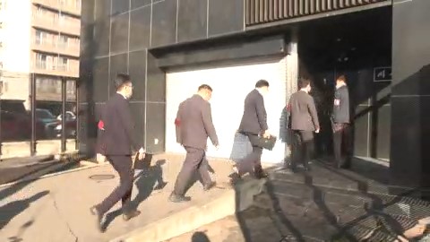 警察による家宅捜索