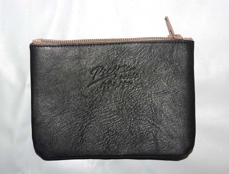 警察が公開した所持品(提供:北海道警)