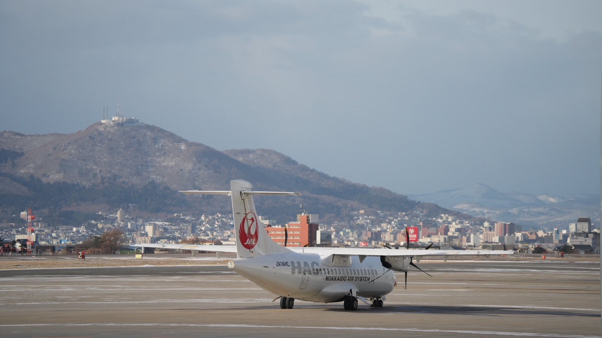 右側エンジンが止まり左側も推力が一時的に低下(12月13日撮影)