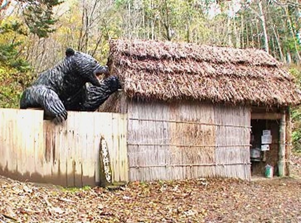 「三毛別ヒグマ事件」の復元地