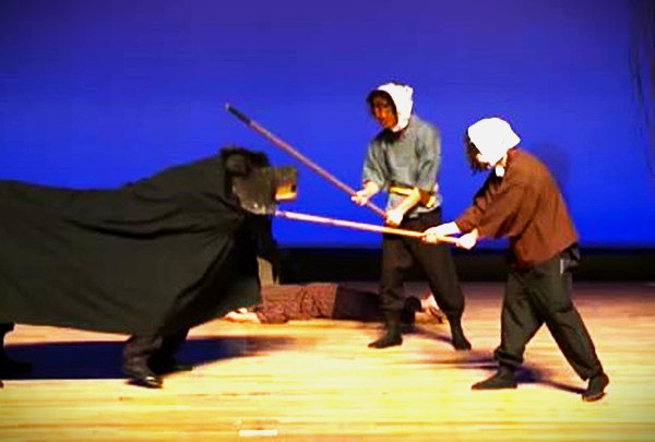 「苫前くま獅子舞」での一シーン