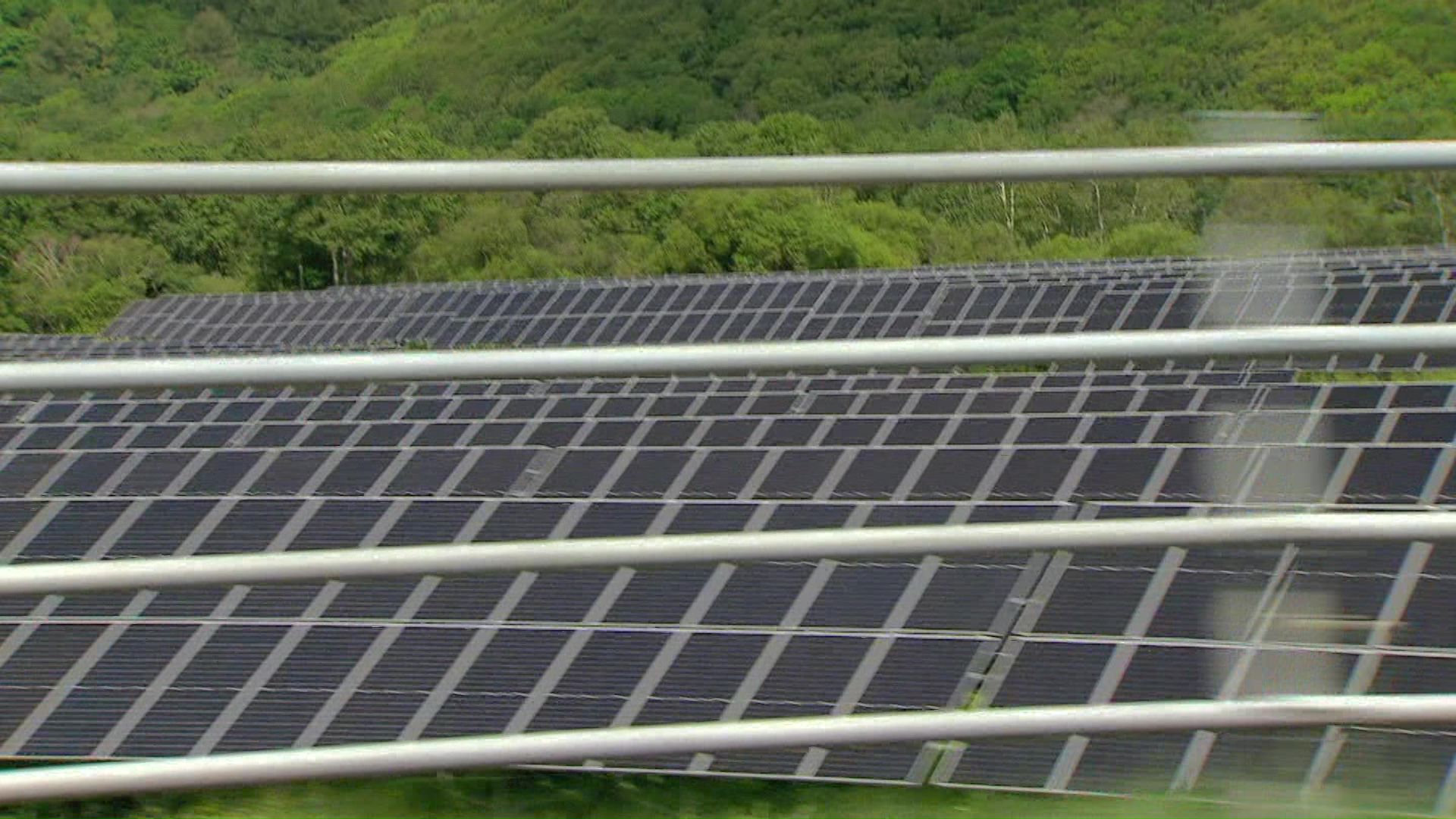 釧路湿原周辺で設置が進む太陽光パネル