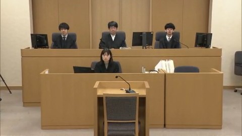札幌地裁の守山修生裁判長（廷内の様子）