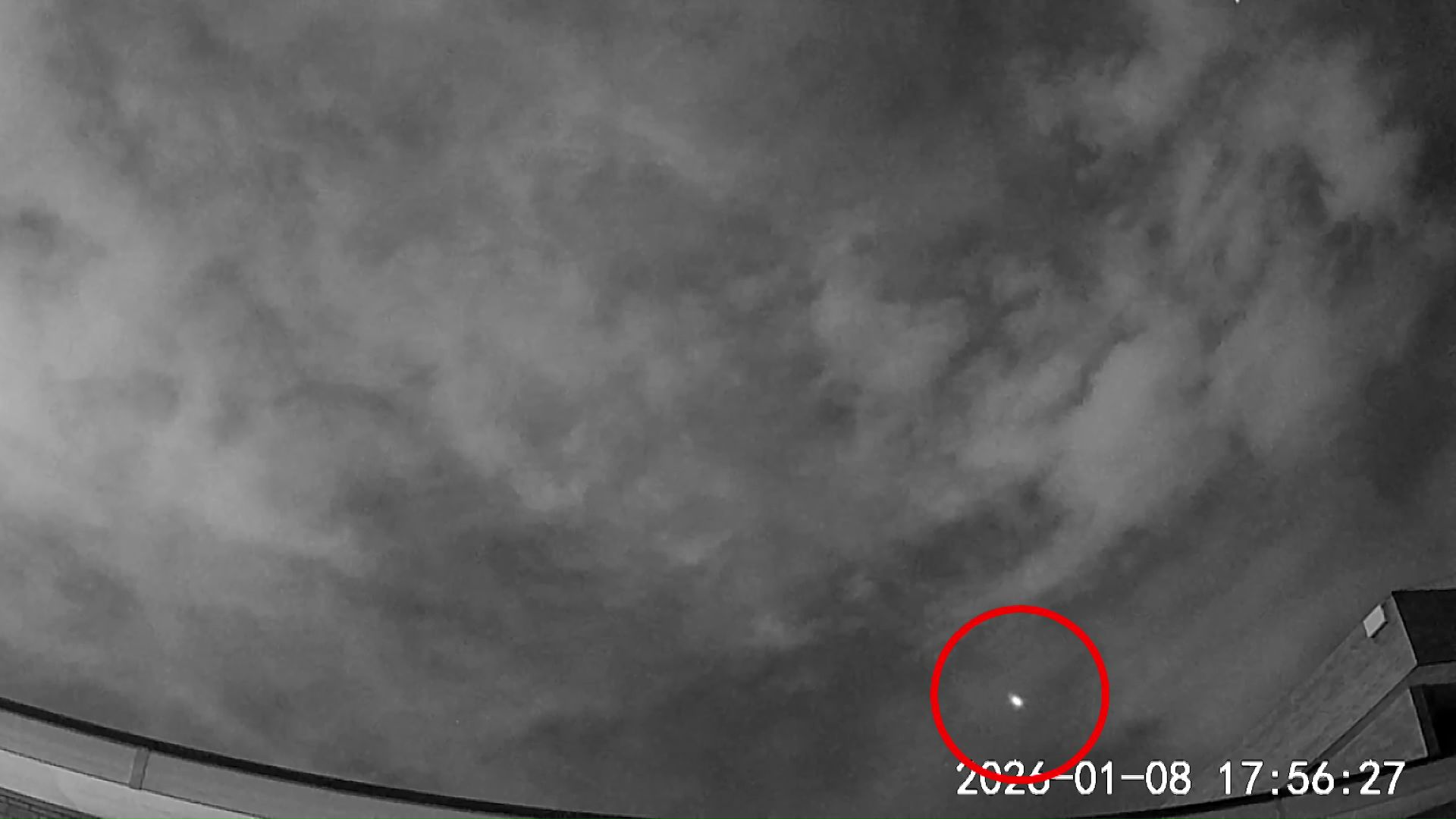 音の原因はソニックブームか(帯広市 撮影視聴者)