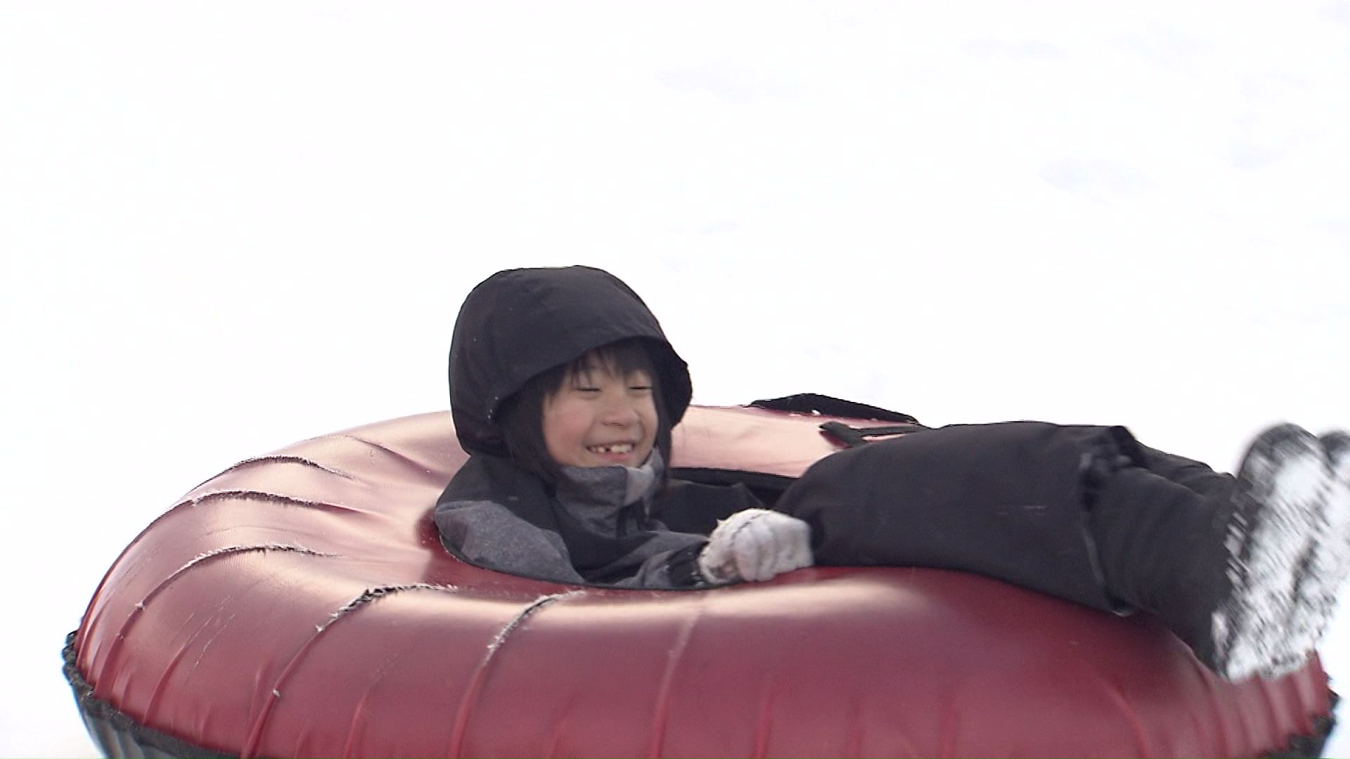 チューブそりも楽しめる