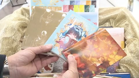 ブックカバーのコーナーも