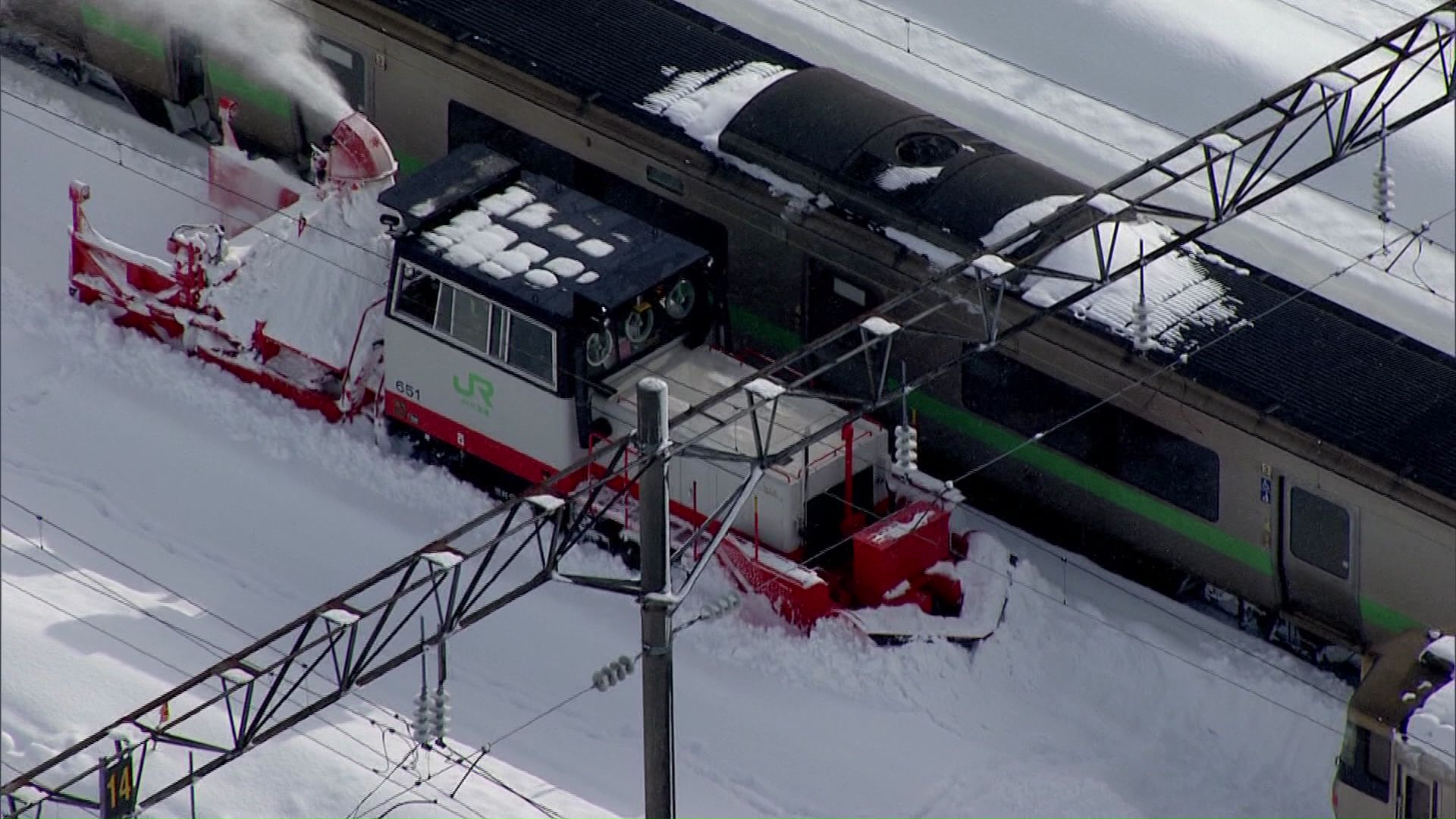 線路周辺で除雪(1月26日の様子)