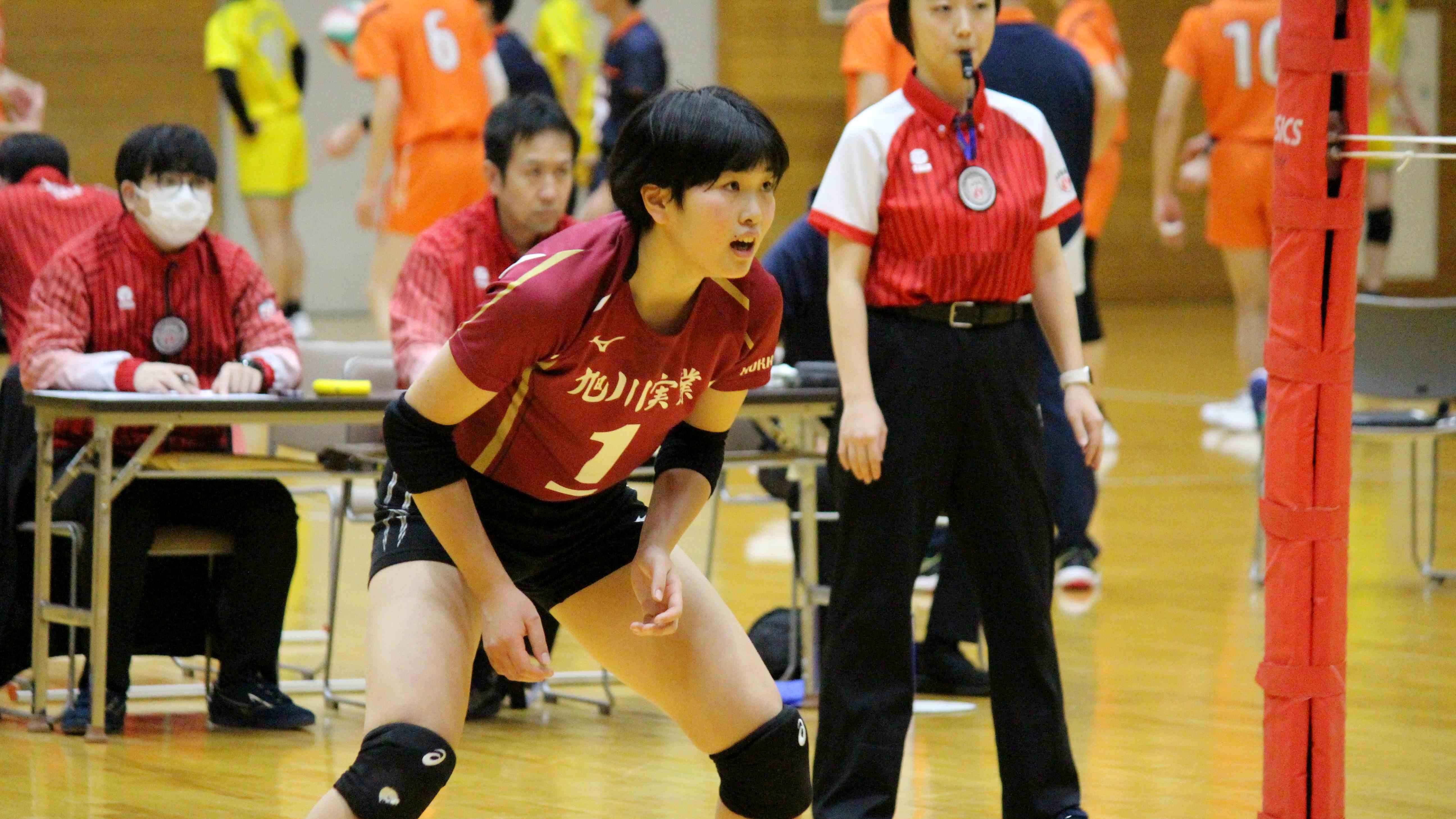 優勝した旭川実業・柳原奈苗主将