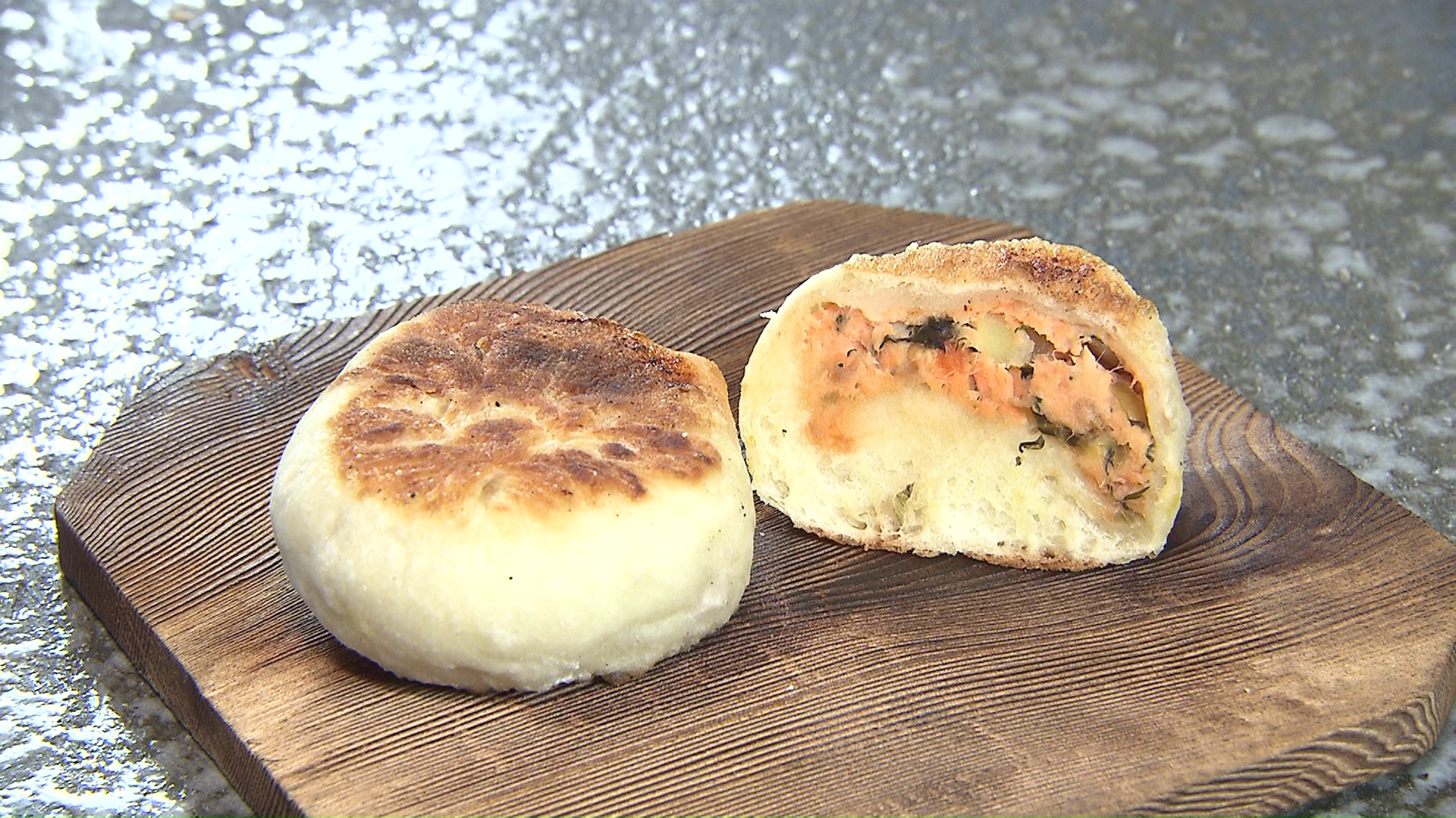 渓谷ノ巌焼き（鮭野沢菜とじゃがいも）